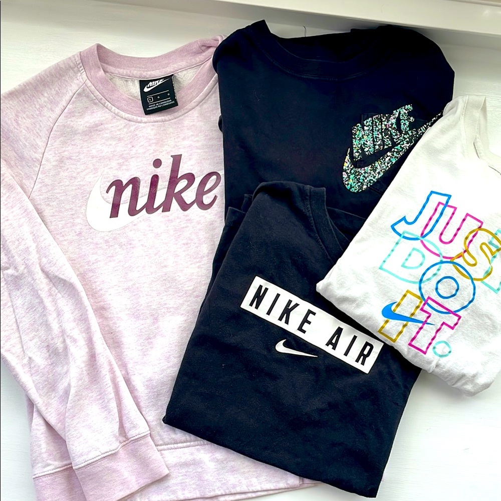 Girls Nike crewneck and 3 T-Shirts